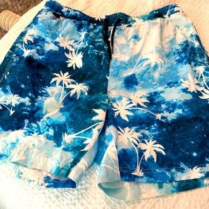 Spicy Tuna men’s size medium swim trunks